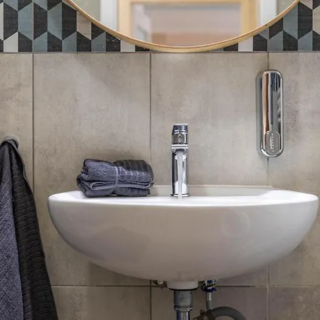 Center Delight Retreat Apartment